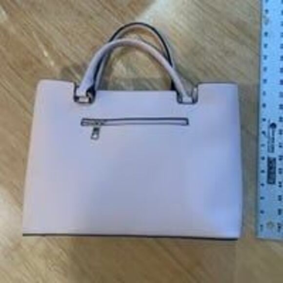 Andrew Marc New York Designer Handbag Free Shipping - Picture 2 of 9